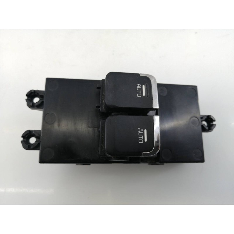 Recambio de mando elevalunas delantero izquierdo para kia cee´d drive referencia OEM IAM 93570A2100WK  