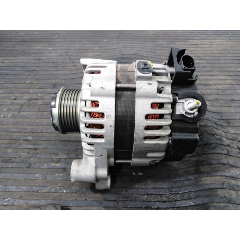 Recambio de alternador para kia cee´d drive referencia OEM IAM 3730004950 8400383 