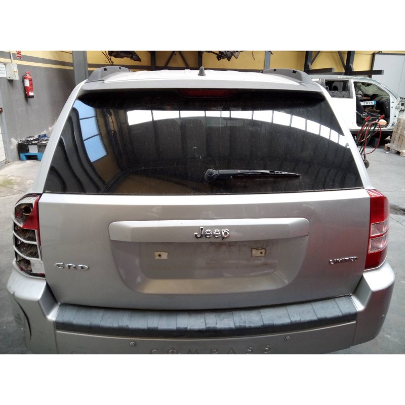 Recambio de porton trasero para chrysler jeep compass limited referencia OEM IAM   