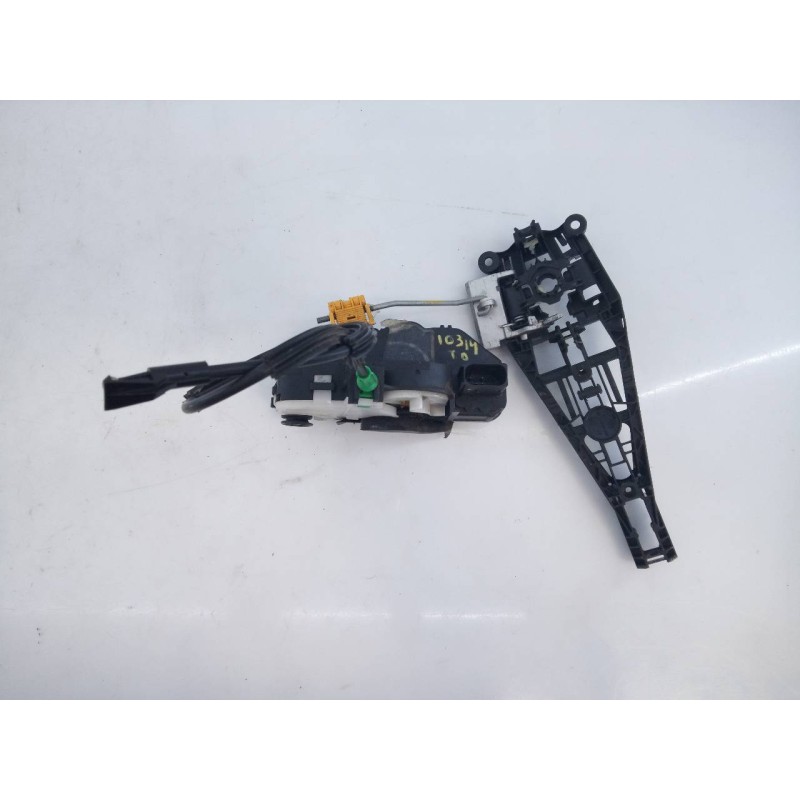 Recambio de cerradura puerta trasera derecha para chevrolet orlando lt+ referencia OEM IAM 3023880  