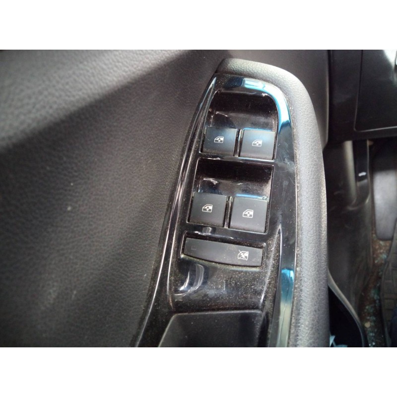 Recambio de mando elevalunas delantero izquierdo para chevrolet orlando lt+ referencia OEM IAM   