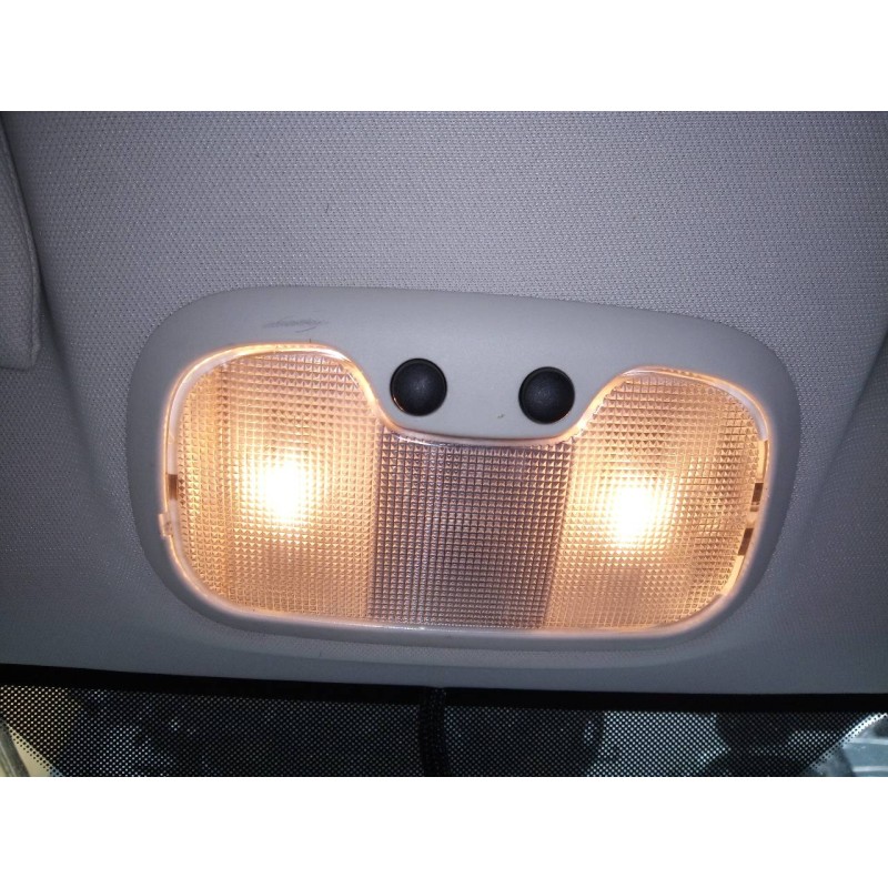 Recambio de luz interior para chrysler jeep compass limited referencia OEM IAM   