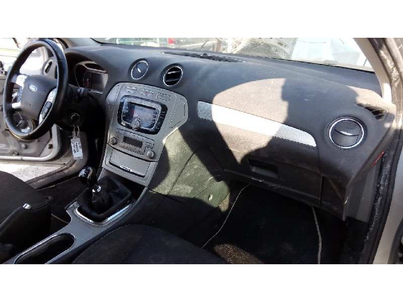 ford mondeo sportbreak (ca2) del año 2009