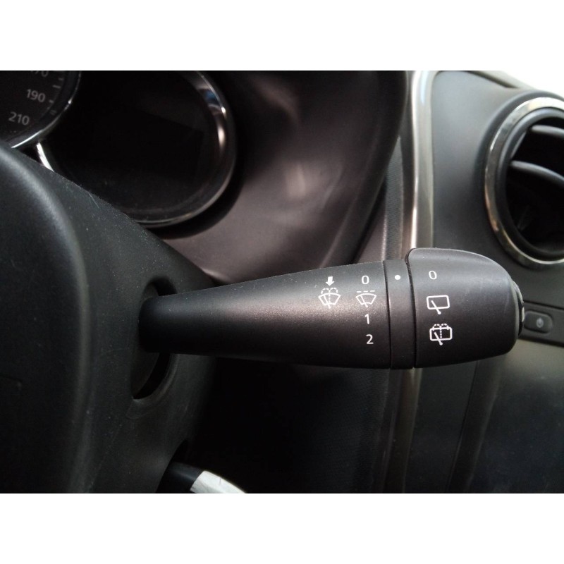 Recambio de mando limpia para dacia sandero stepway referencia OEM IAM   