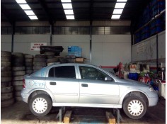 opel astra g berlina del año 2000