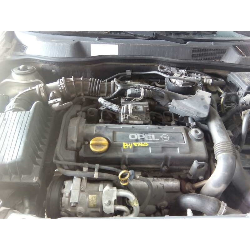 opel astra g berlina del año 2000