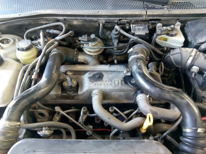 ford focus berlina (cak) del año 2001