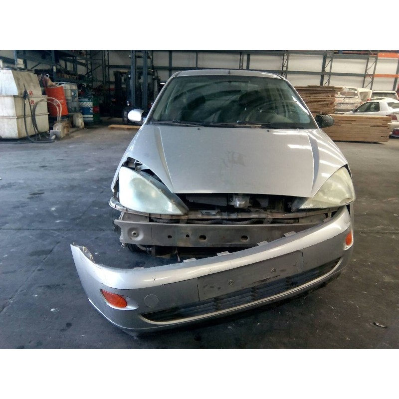 ford focus berlina (cak) del año 2001