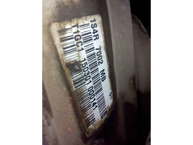 ford focus berlina (cak) del año 2001