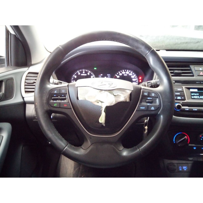 Recambio de volante para hyundai i20 trend referencia OEM IAM   