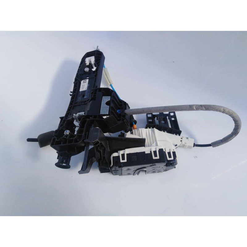 Recambio de cerradura puerta delantera derecha para infiniti q30 2.2d sport referencia OEM IAM 2016012720374  