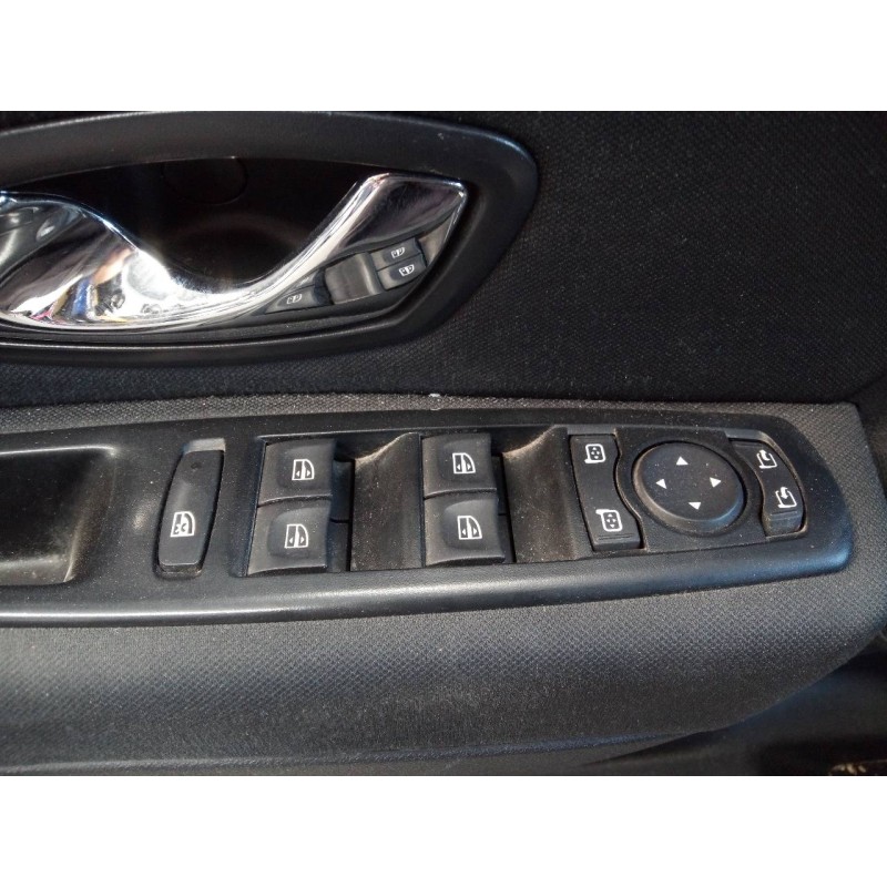 Recambio de mando elevalunas delantero izquierdo para renault megane iii berlina 5 p limited referencia OEM IAM   