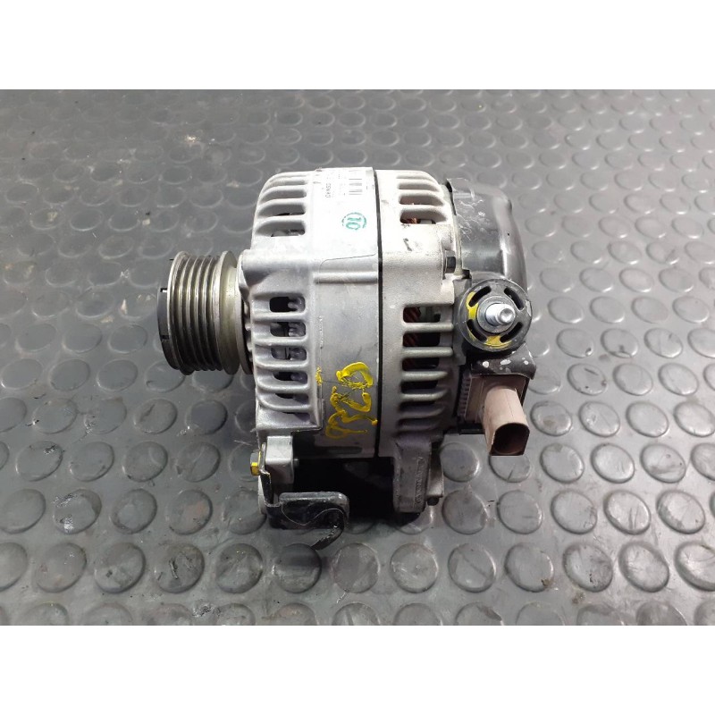 Recambio de alternador para hyundai i30 (gd) tecno bluedrive referencia OEM IAM 373002A700  