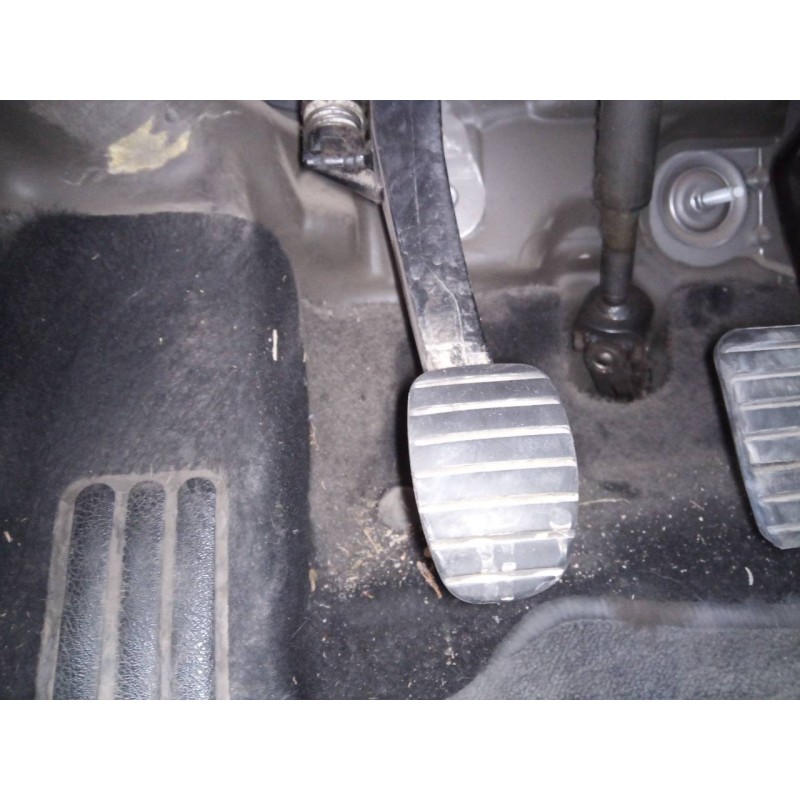 Recambio de pedal embrague para renault megane iii berlina 5 p limited referencia OEM IAM   