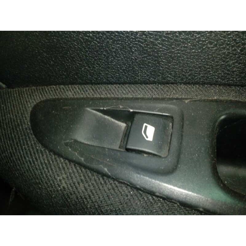 Recambio de mando elevalunas trasero derecho para peugeot 308 sw envy referencia OEM IAM   