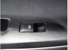 Recambio de mando elevalunas trasero izquierdo para kia cee´d drive referencia OEM IAM   