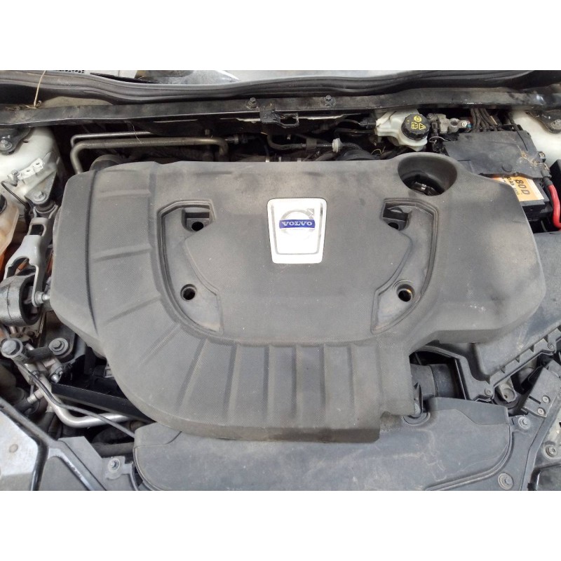 Recambio de tapa motor para volvo v40 momentum referencia OEM IAM   