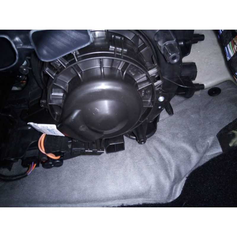 Recambio de ventilador calefaccion para volkswagen t-cross style referencia OEM IAM 201820021A  