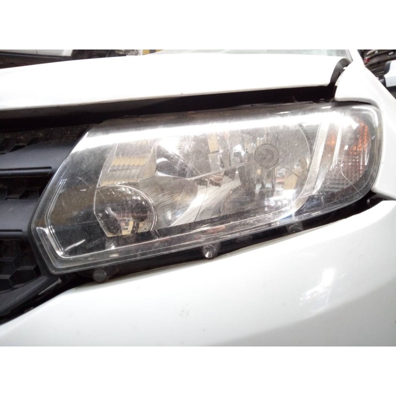 Recambio de faro izquierdo para dacia sandero stepway referencia OEM IAM   