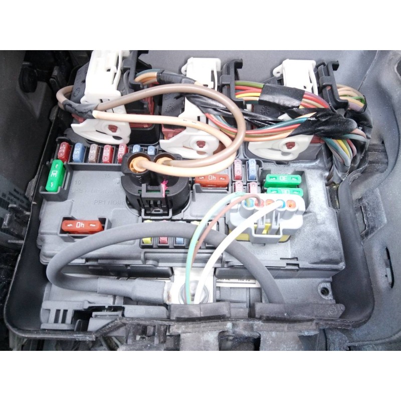 Recambio de caja reles / fusibles para citroen c3 collection referencia OEM IAM   