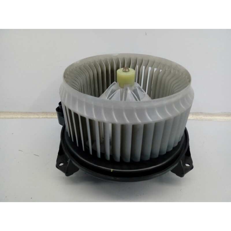 Recambio de ventilador calefaccion para toyota auris active referencia OEM IAM AV2727008083  