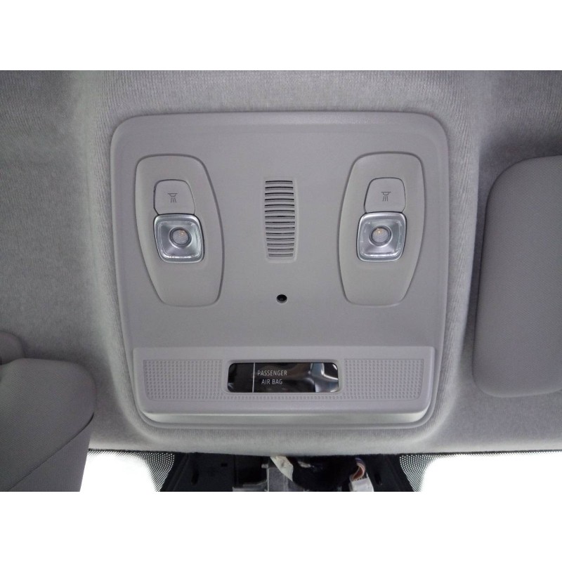 Recambio de luz interior para renault zoe bose referencia OEM IAM   