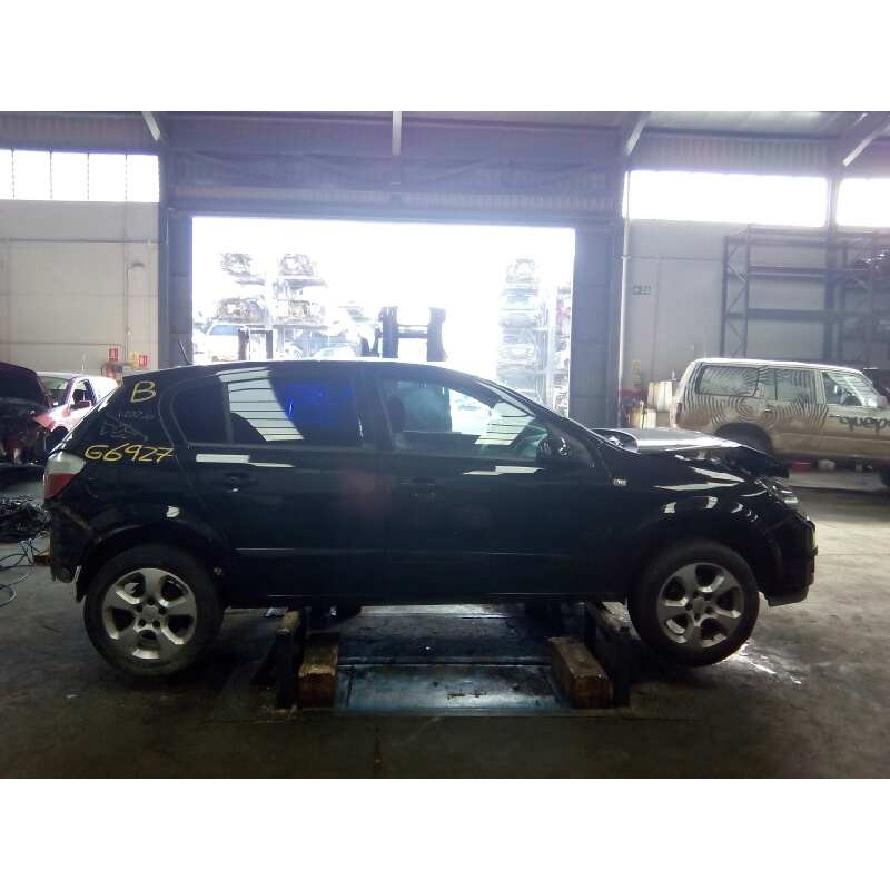 opel astra h berlina del año 2005