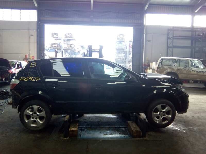 opel astra h berlina del año 2005