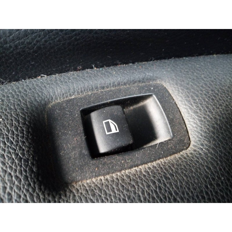 Recambio de mando elevalunas trasero izquierdo para bmw serie 1 berlina (e81/e87) 116d referencia OEM IAM   