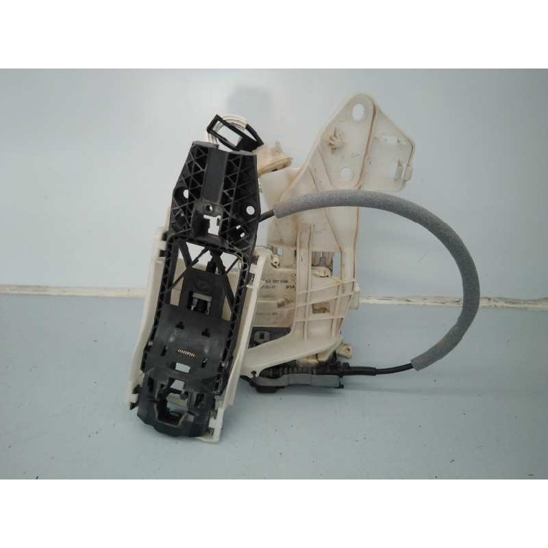 Recambio de cerradura puerta delantera derecha para volkswagen touareg (7p6) v6 tdi bluemotion referencia OEM IAM 8J1837016B  