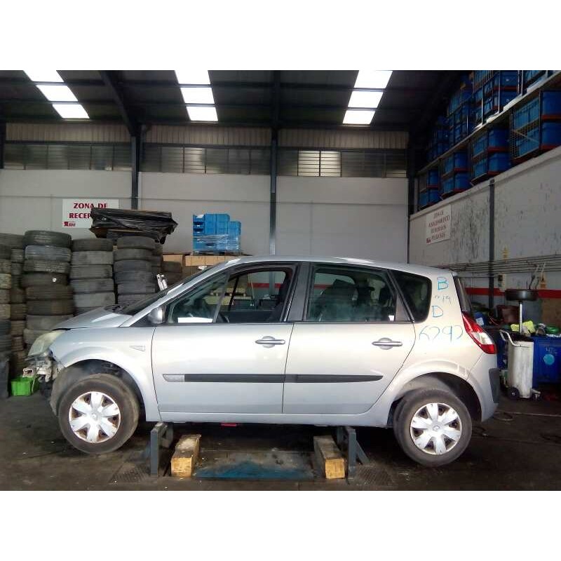 renault scenic ii del año 2004