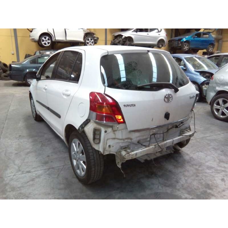 toyota yaris del año 2009