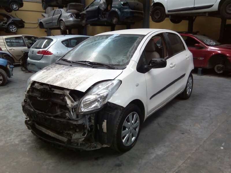 toyota yaris del año 2009