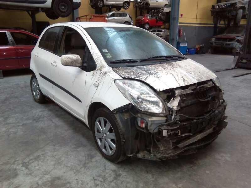 toyota yaris del año 2009