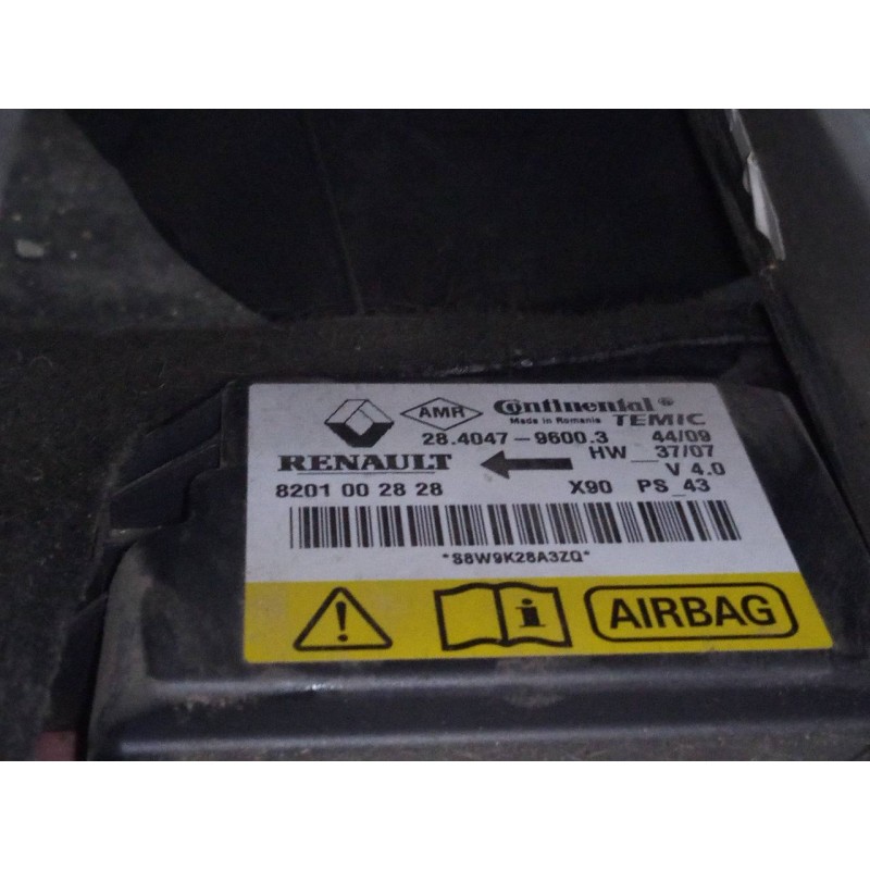 Recambio de centralita airbag para dacia sandero laureate referencia OEM IAM 8201002828  