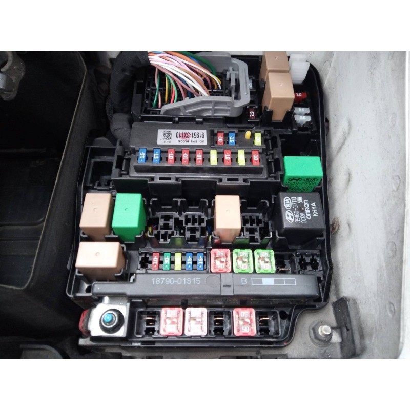 Recambio de caja reles / fusibles para kia carens ( ) concept referencia OEM IAM   