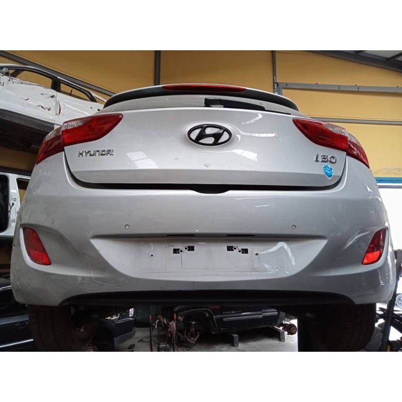 Recambio de paragolpes trasero para hyundai i30 (gd) trend referencia OEM IAM   