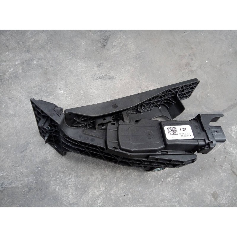 Recambio de pedal acelerador para ssangyong korando crystal 4x2 referencia OEM IAM 32414400  