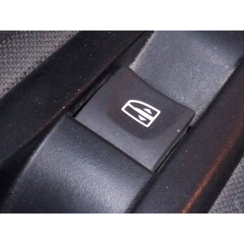 Recambio de mando elevalunas trasero izquierdo para renault scenic iii dynamique referencia OEM IAM   