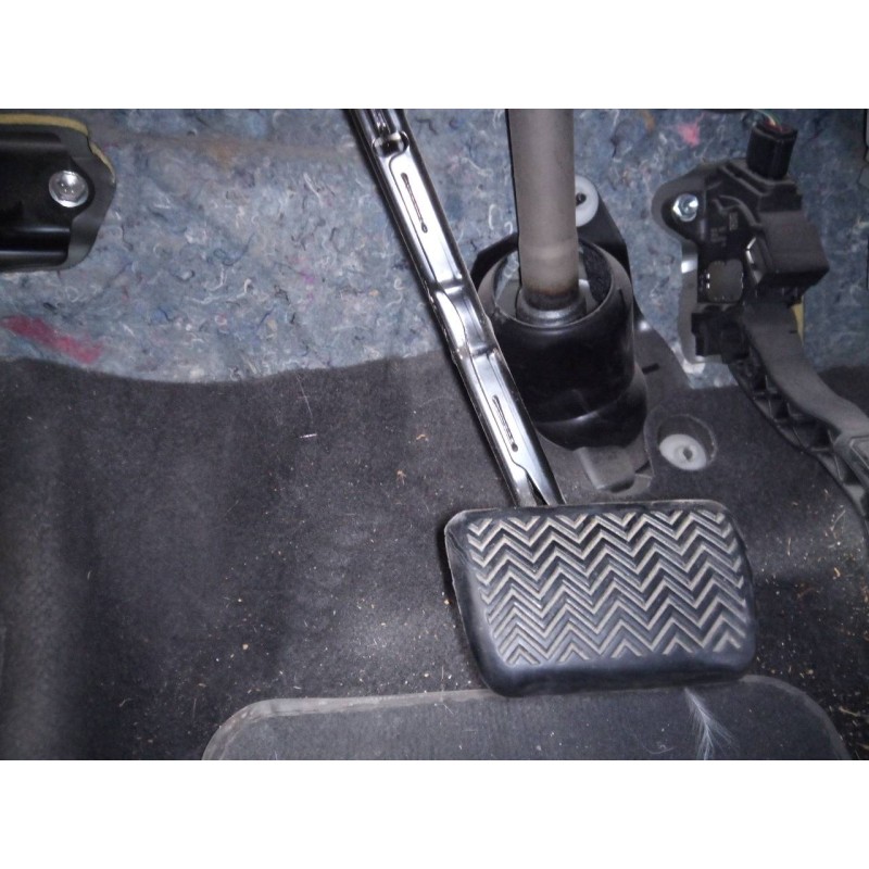 Recambio de pedal freno para toyota auris hybrid advance referencia OEM IAM   