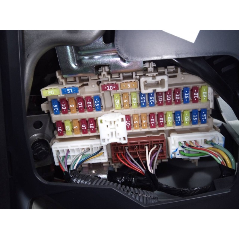 Recambio de caja reles / fusibles para nissan qashqai (j11) acenta referencia OEM IAM   