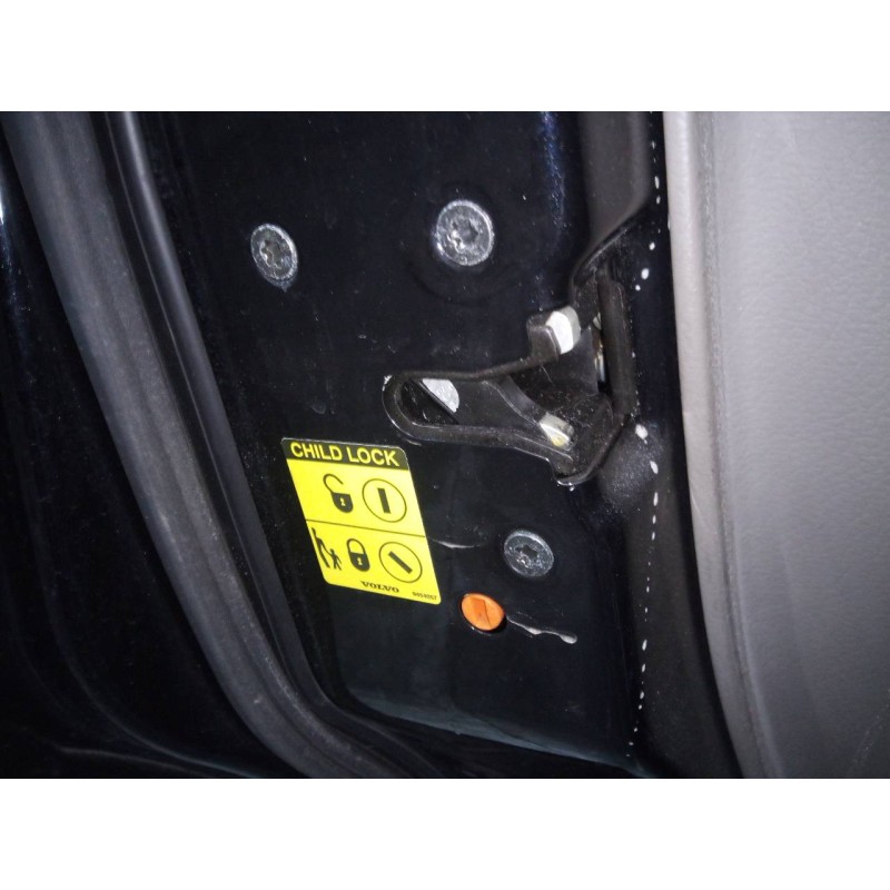 Recambio de cerradura puerta trasera izquierda para volvo xc90 d5 referencia OEM IAM   