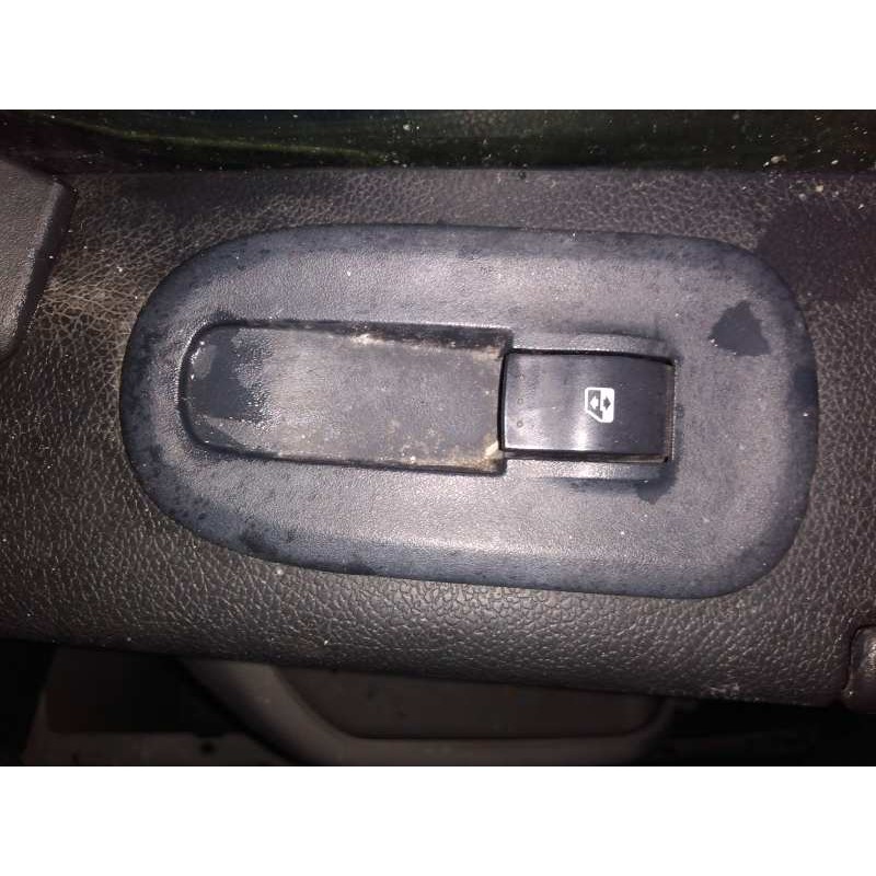 Recambio de mando elevalunas delantero derecho para renault master kasten l3h3 gka 3,5t referencia OEM IAM 8200476809  