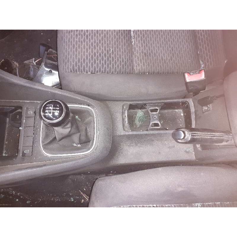 Recambio de consola central para volkswagen golf vi (5k1) rabbit bluemotion referencia OEM IAM   