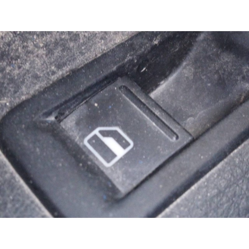 Recambio de mando elevalunas trasero izquierdo para volkswagen amarok (2hb) basis doublecab 4motion referencia OEM IAM   