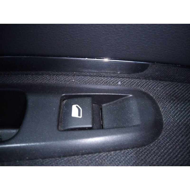 Recambio de mando elevalunas trasero derecho para peugeot 5008 premium referencia OEM IAM   