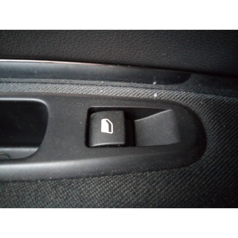 Recambio de mando elevalunas trasero izquierdo para peugeot 5008 premium referencia OEM IAM   