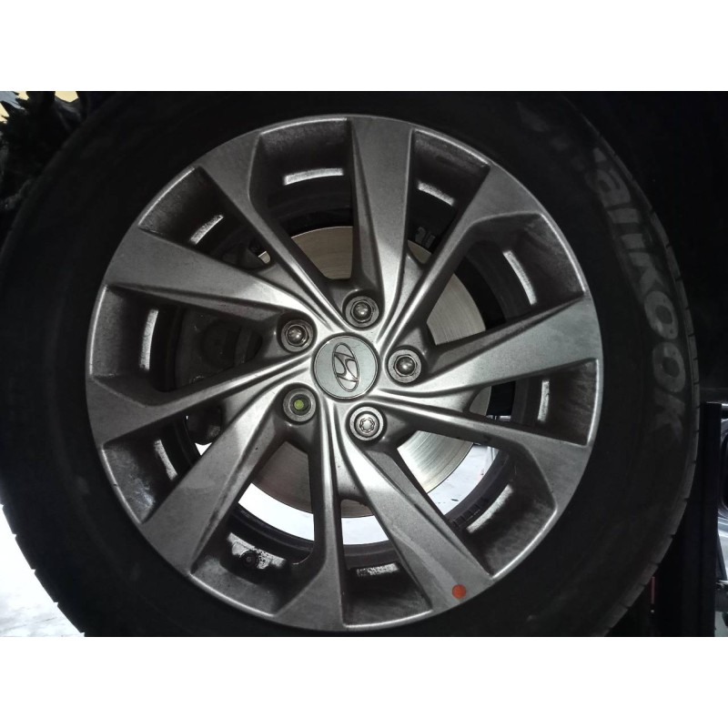 Recambio de llanta para hyundai tucson essence 2wd referencia OEM IAM 225/60/17  