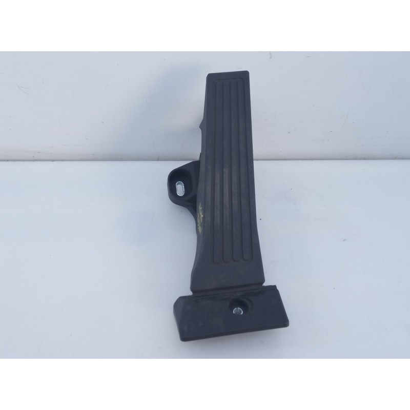 Recambio de pedal acelerador para hyundai tucson essence 2wd referencia OEM IAM 32414400  