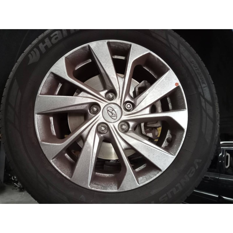 Recambio de llanta para hyundai tucson essence 2wd referencia OEM IAM 225/60/17  